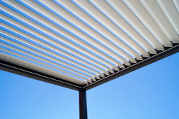 Installazione Pergola Bioclimatica con lamelle