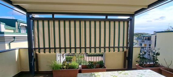 tenda a caduta verticale